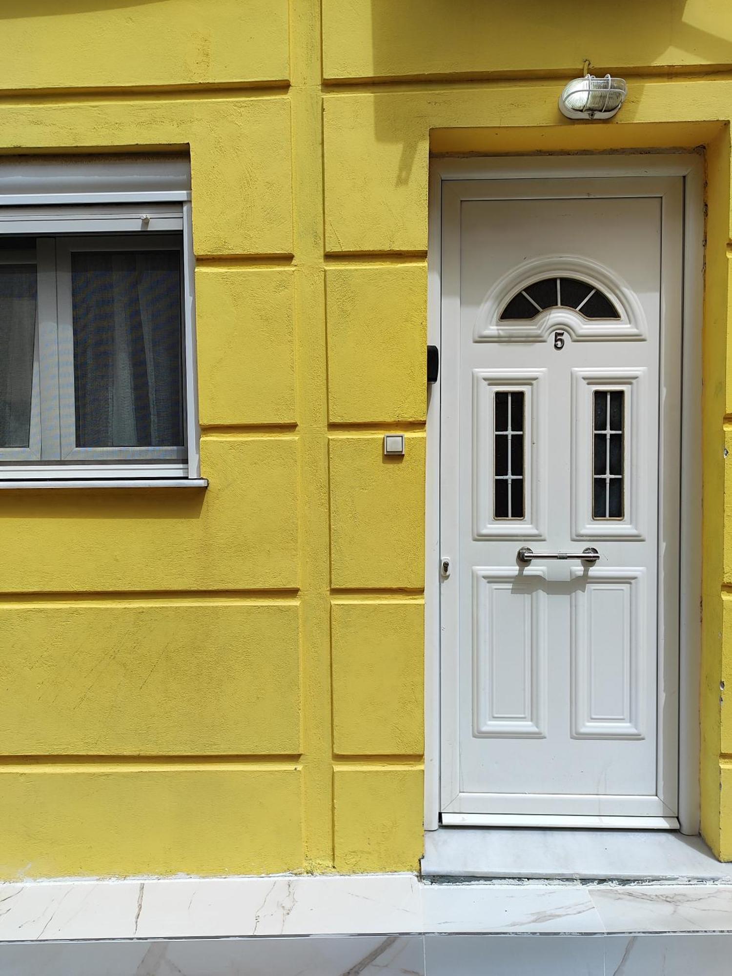 Charilia Apartment Mytilíni Екстериор снимка